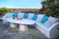 Posedenie v ubytovaní Mando Pool Villas w Sea Views - Five Bedrooms
