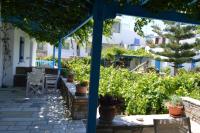 Vonkajšia záhrada v ubytovaní Agios Prokopios Hotel