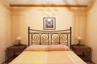 A bed or beds in a room at Villa Loaisa