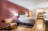 Red Roof Inn Chicago-Alsipにあるベッド