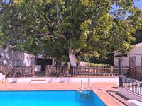 Basen w obiekcie Complejo Apartamentos Rurales Molino de Abajo lub w pobliżu