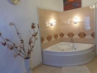 A bathroom at Safi