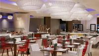 InterContinental Doha Beach & Spa by IHGにあるレストランまたは飲食店
