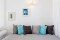Posteľ alebo postele v izbe v ubytovaní Villa Del Sol Mykonos Junior Suite