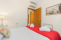 A bed or beds in a room at Borgo Pinti Cozy Flat