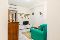 A television and/or entertainment centre at Borgo Pinti Cozy Flat
