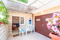 Patio alebo iná vonkajšia časť ubytovania Apartment Ružica