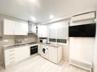 Kuchnia lub aneks kuchenny w obiekcie GMC Turistics - Great Apartment for Groups & Families
