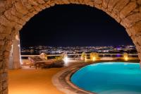 Bazén v ubytovaní Aquileria Seaview Pool Villa - Seven Bedrooms alebo v jeho blízkosti