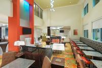 Staybridge Suites - Miami International Airport by IHGにあるシーティングエリア