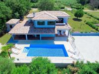 Bazén v ubytovaní Holiday Home Fratrici by Interhome alebo v jeho blízkosti
