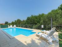Bazén v ubytovaní Holiday Home Fratrici by Interhome alebo v jeho blízkosti