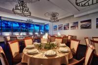 Reštaurácia alebo iné gastronomické zariadenie v ubytovaní Hotel Dom Zdrojowy Resort & SPA - Destigo Hotels