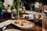 Еда / где поесть недалеко от отеля