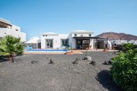 The swimming pool at or close to Casa Violeta