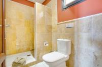 A bathroom at Casa Violeta