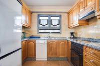 A kitchen or kitchenette at Casa Violeta
