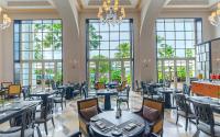 Ein Restaurant oder anderes Speiselokal in der Unterkunft The Danna Langkawi - A Member of Small Luxury Hotels of the World 