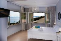 Postel nebo postele na pokoji v ubytování Corfu Sea View Villa - Cleo