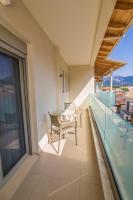 Balkón nebo terasa v ubytování Grand TheoNi Boutique Hotel & Spa