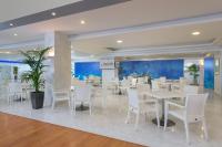 Reštaurácia alebo iné gastronomické zariadenie v ubytovaní Oceanis Beach Hotel