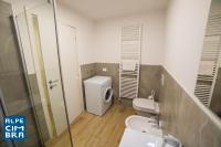 Łazienka w obiekcie Trentino Apartments - Casa ai Tolleri