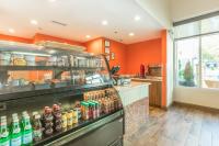 Kuchyň nebo kuchyňský kout v ubytování Holiday Inn Hotel and Suites Peachtree City by IHG