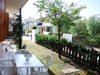 Vonkajšia záhrada v ubytovaní Apartment Mediterraneo-4 by Interhome