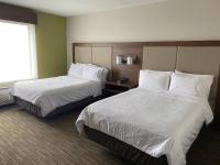 Holiday Inn Express & Suites Albuquerque Historic Old Town by IHGにあるベッド