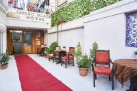 A seating area at Beyazit Palace Hotel