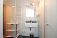A bathroom at Glemmy Appartements inkl Sommercard