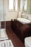 Kúpeľňa v ubytovaní Apartment Milevoj-1 by Interhome
