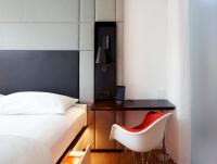 Ein Bett oder Betten in einem Zimmer der Unterkunft citizenM Seattle South Lake Union