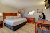 Atlantic Oceanfront Hotel, Wells Beachにあるベッド