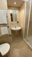 Koupelna v ubytování HOTEL CHATEAU ZAMEK CEJKOVICE