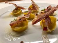 Jídlo v hotelu nebo okolí