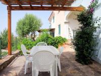 A garden outside Borgo Le Logge