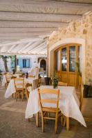 Reštaurácia alebo iné gastronomické zariadenie v ubytovaní Leano Agriresort