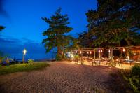 Ein Garten an der Unterkunft LaLaanta Hideaway Resort
