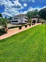 Vonkajšia záhrada v ubytovaní Boutique Hotel & Event Center