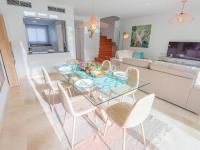 Půdorys ubytování VACATION MARBELLA I Los Pinos, Elegant and Bright Townhouse, The family Golf Getaway, 5 minutes from Puerto Banus, Security Night time