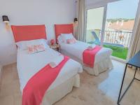 Půdorys ubytování VACATION MARBELLA I Los Pinos, Elegant and Bright Townhouse, The family Golf Getaway, 5 minutes from Puerto Banus, Security Night time