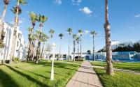 L'Orient Palace Resort and Spaにある庭