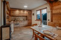 Kuchyňa alebo kuchynka v ubytovaní Pradella Apartments