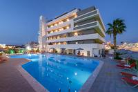 Πισίνα στο ή κοντά στο Vanisko Hotel