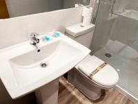 Koupelna v ubytování INSIDEHOME Apartments - Dúplex de Javier