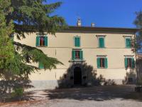The building in which the holiday home is located