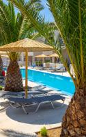 Bazén v ubytovaní Akti Beach Club alebo v jeho blízkosti