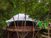 Garður fyrir utan Trekker Glamping - EcoLodge Boutique