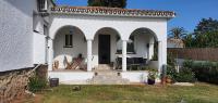 Vonkajšia záhrada v ubytovaní Casa Blue Vista - villa & guestroom
